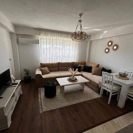 Apartman Dbb Nikšić Buitenkant foto