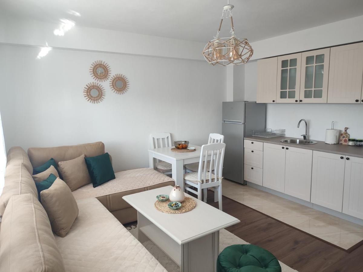 Apartman Dbb Nikšić Buitenkant foto