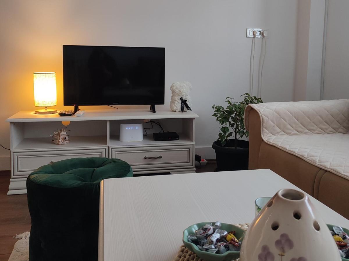 Apartman Dbb Nikšić Buitenkant foto