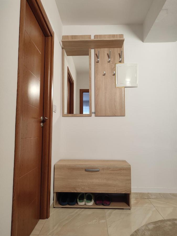 Apartman Dbb Nikšić Buitenkant foto