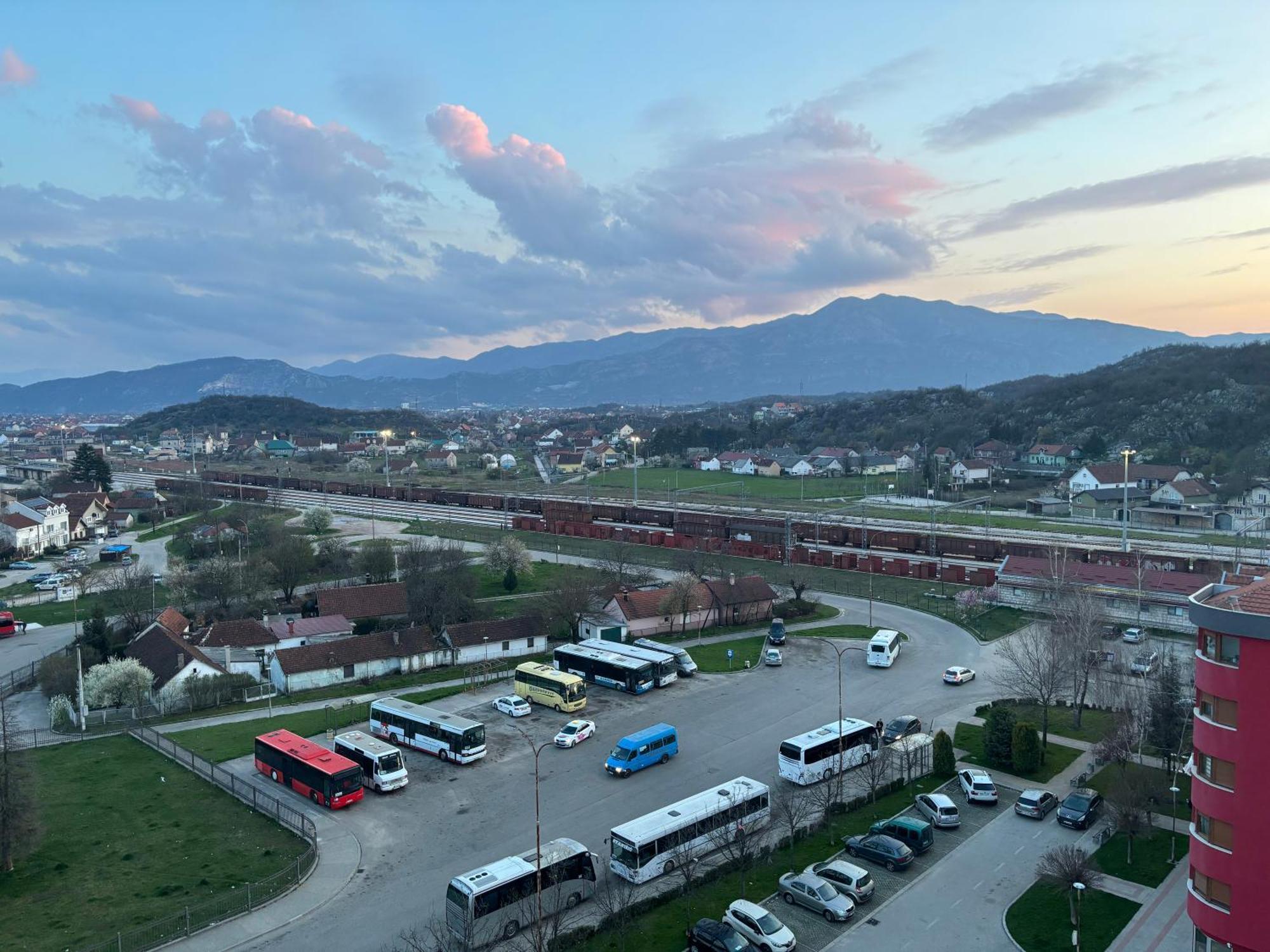 Apartman Dbb Nikšić Buitenkant foto