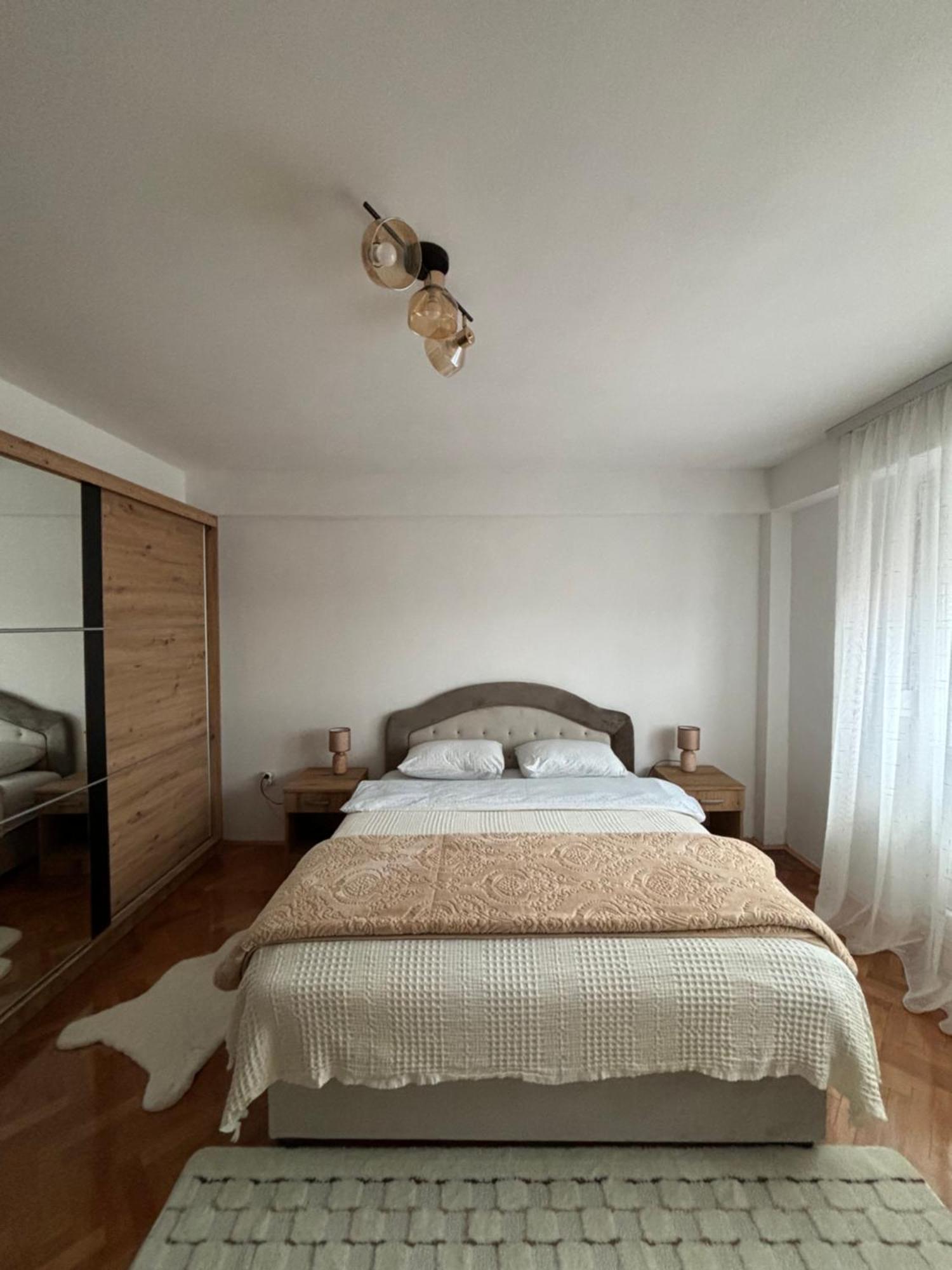 Apartman Dbb Nikšić Buitenkant foto