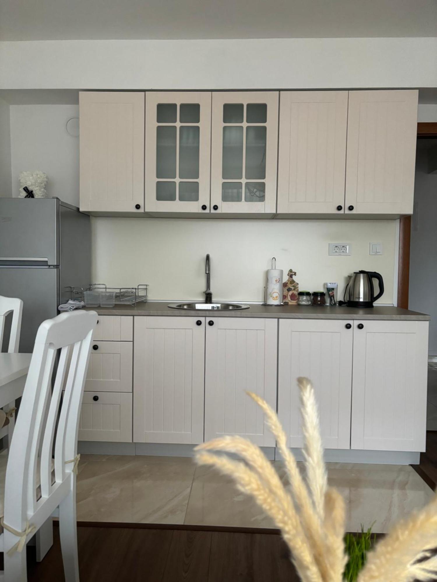 Apartman Dbb Nikšić Buitenkant foto